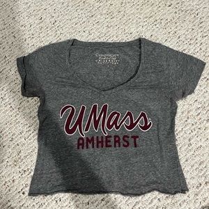 Size Small UMass Amherst tee